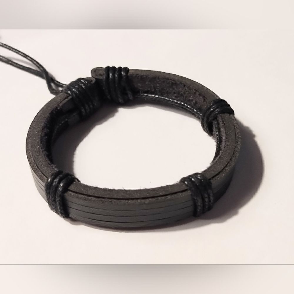 Men's bracelet leather layered black new d67‎